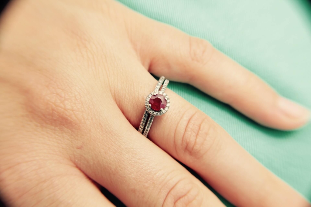 What a Garnet Engagement Ring Represents